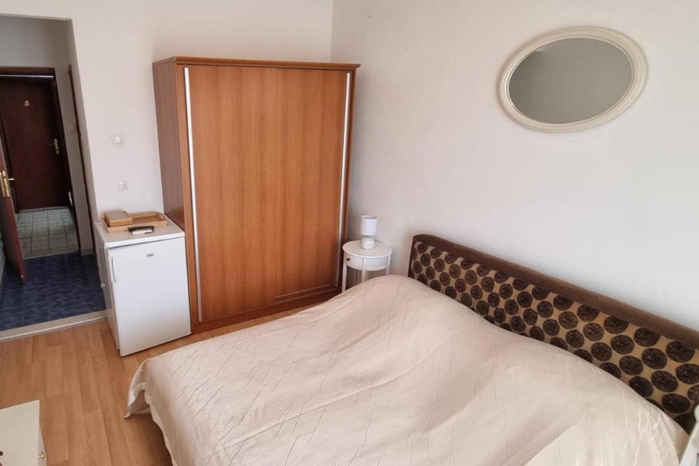 Apartments And Rooms With Parking Space Supetar, Brac - 5658 Стая снимка
