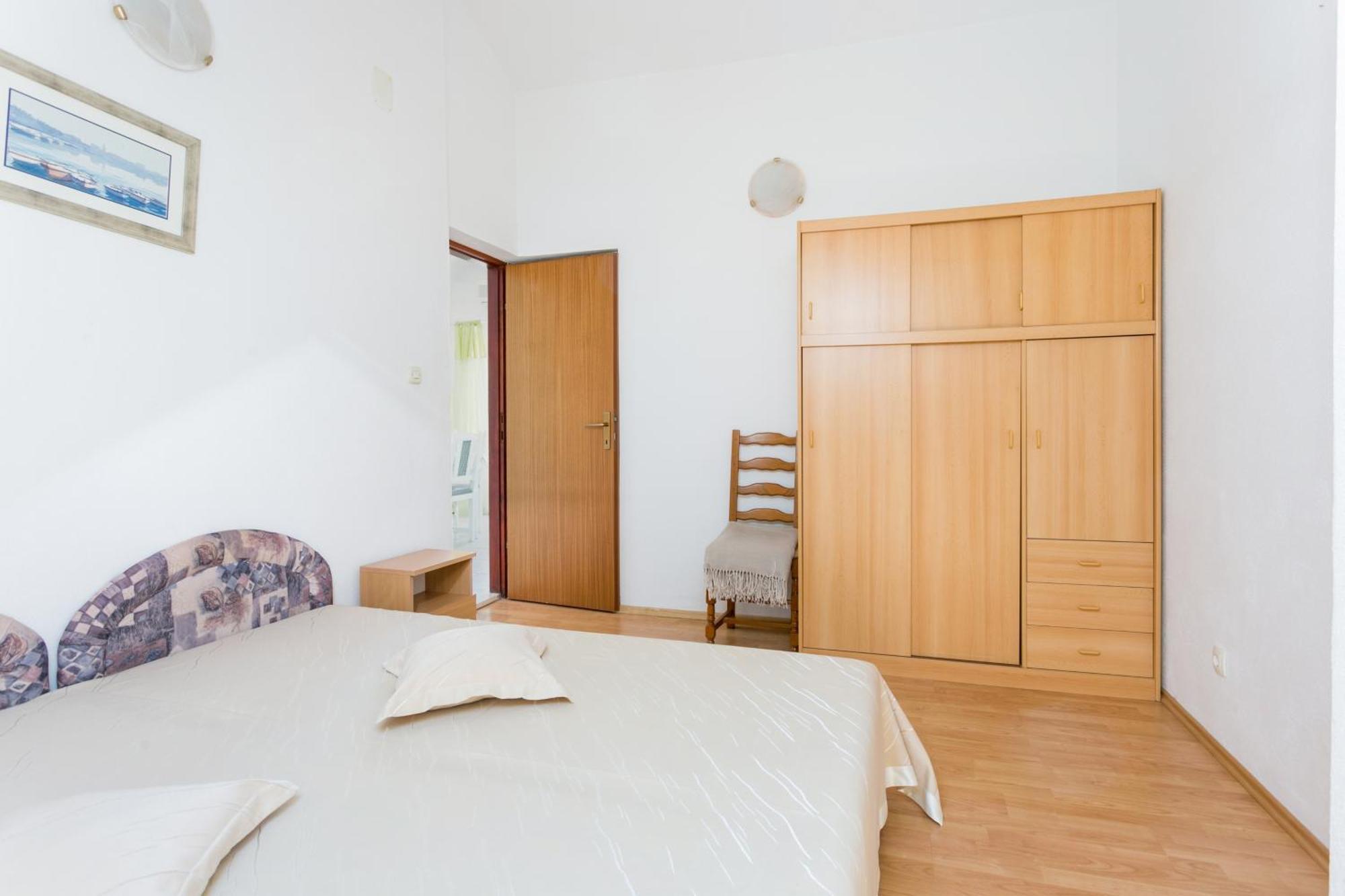 Apartments And Rooms With Parking Space Supetar, Brac - 5658 Стая снимка