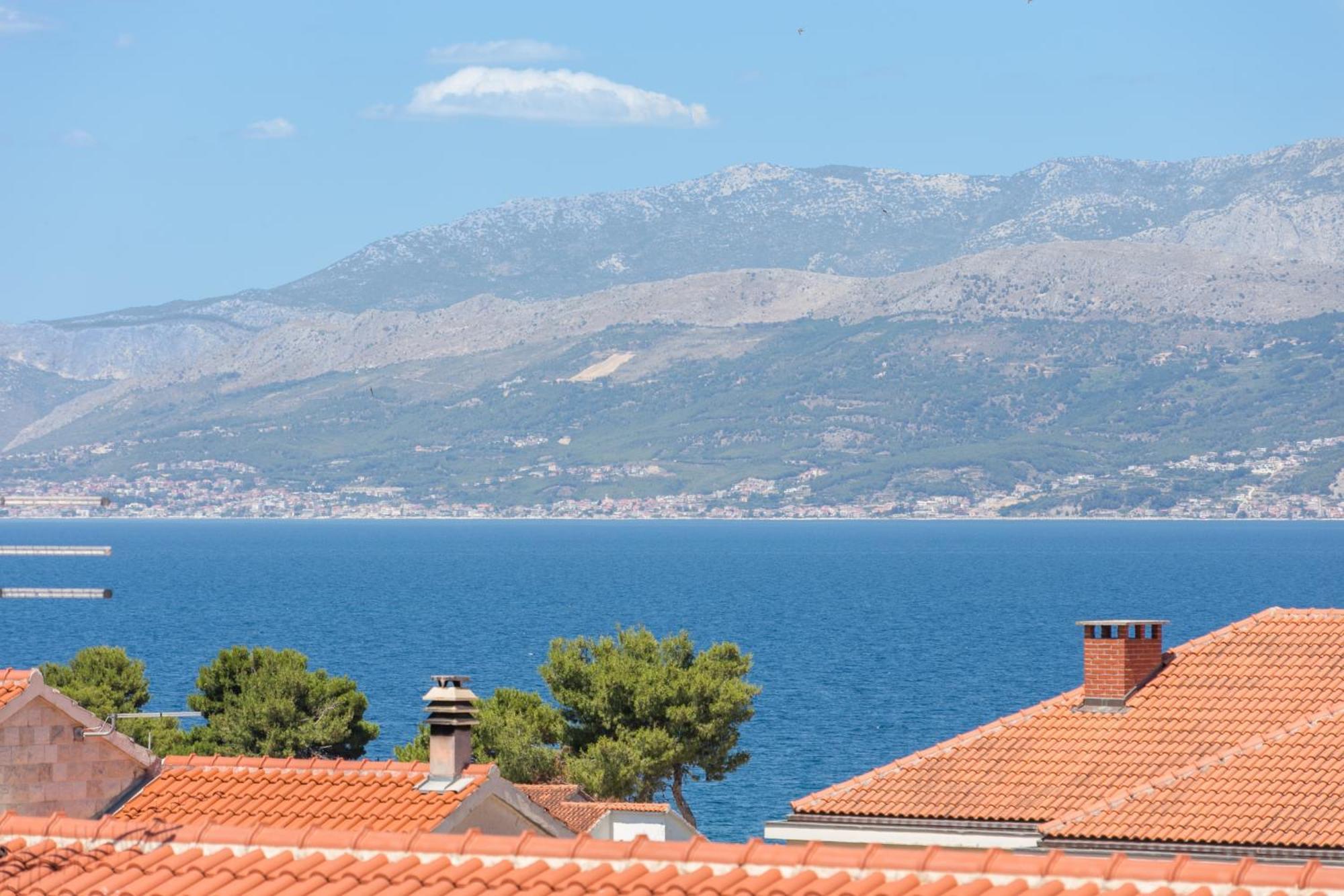 Apartments And Rooms With Parking Space Supetar, Brac - 5658 Екстериор снимка