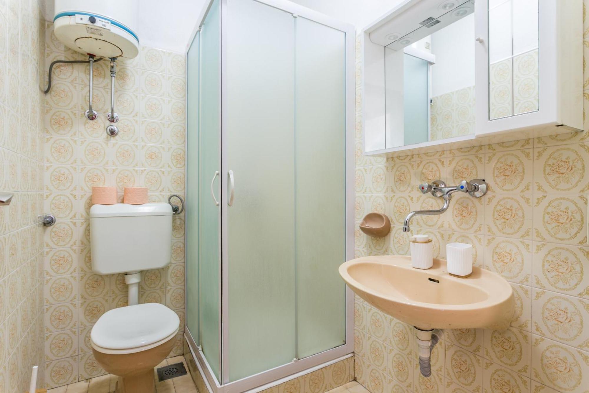 Apartments And Rooms With Parking Space Supetar, Brac - 5658 Екстериор снимка